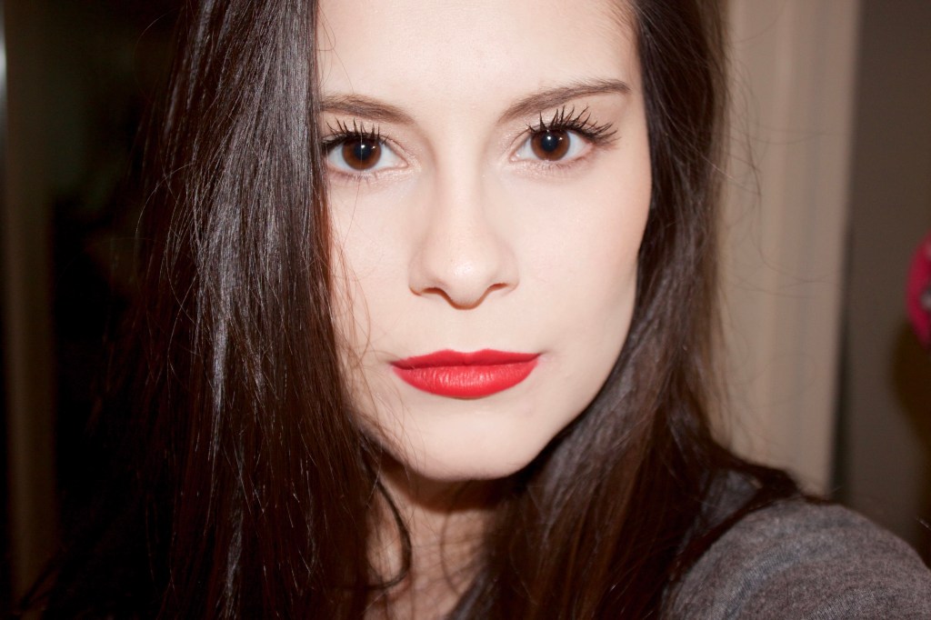 Glam look for your Oscars viewing party.