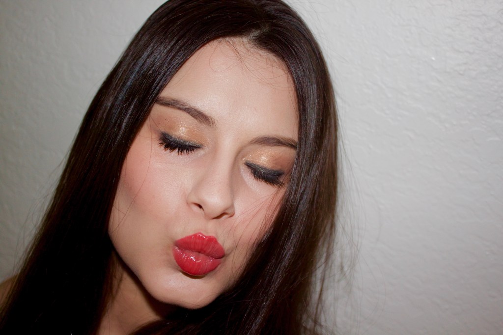 Constance Zimmer Makeup Look